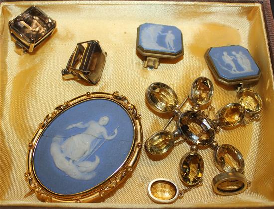Wedgwood jewellery, citrine brooch & pair earrings